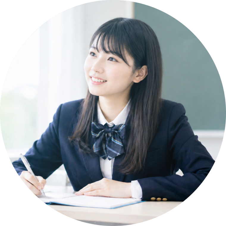 授業を受ける女子学生