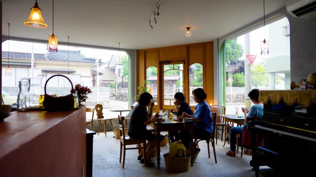 polaris（ポラリス）の店内・雰囲気